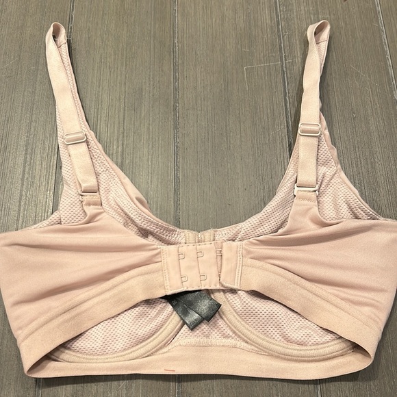 Natori Recharge Sports Bra - Picture 6 of 12